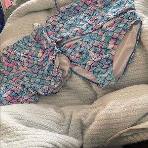 Mermaid-Scale Bikini Set - Pink, Blue, Teal
Girls 13t